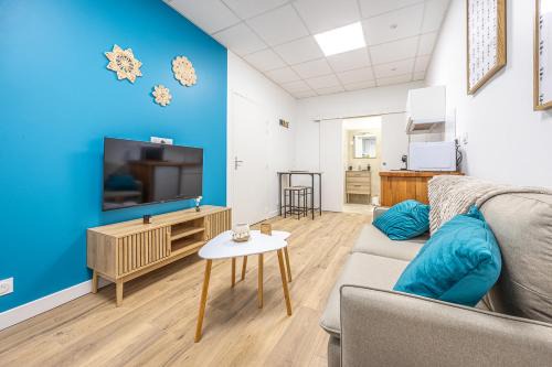 Saint-Maixent-l'Ecole Apartment | L'Atelier Bleu - Neuf & Design - Cœur Saint-Maixent-l'École