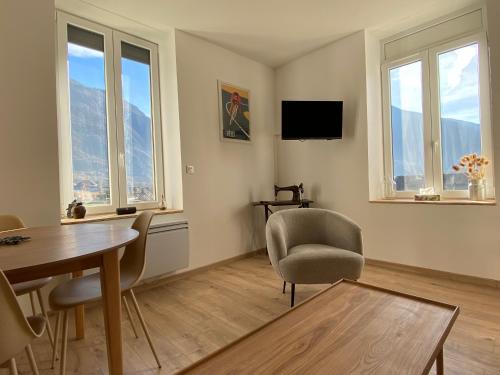 Saint-Avre Apartment | L'Augustine - Spa privé & Vue Montagne