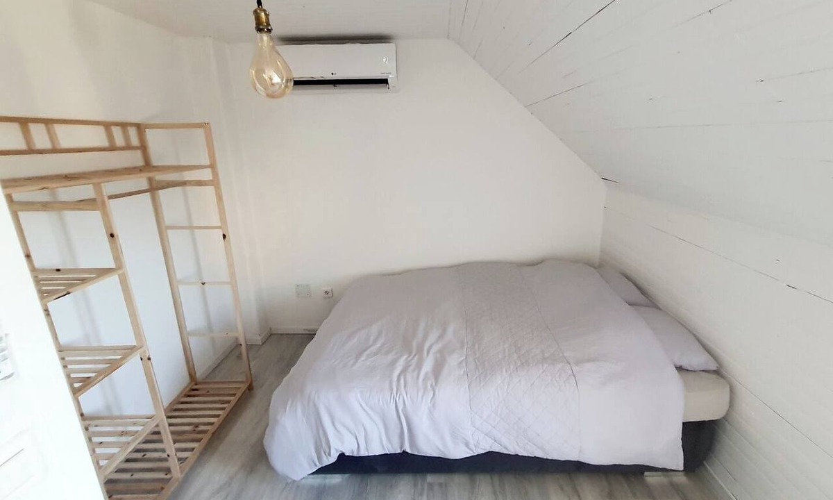 Brive-la-Gaillarde Apartment | L'Efficient Aparthotel: Charming Accommodations in Brive
