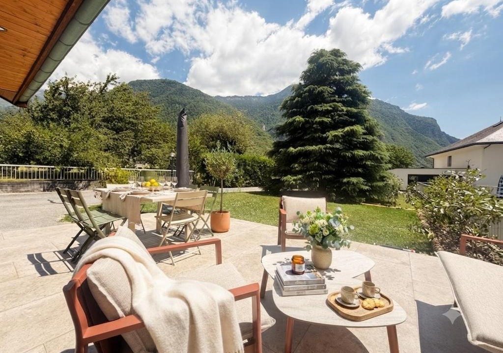 Saint-Avre Apartment | L'Entre Nous Climatisation Terrasse