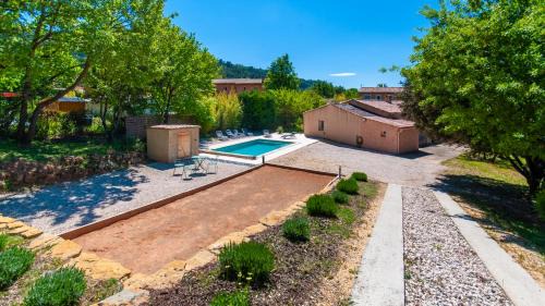Neoules Villa | L'oustaou en provence verte