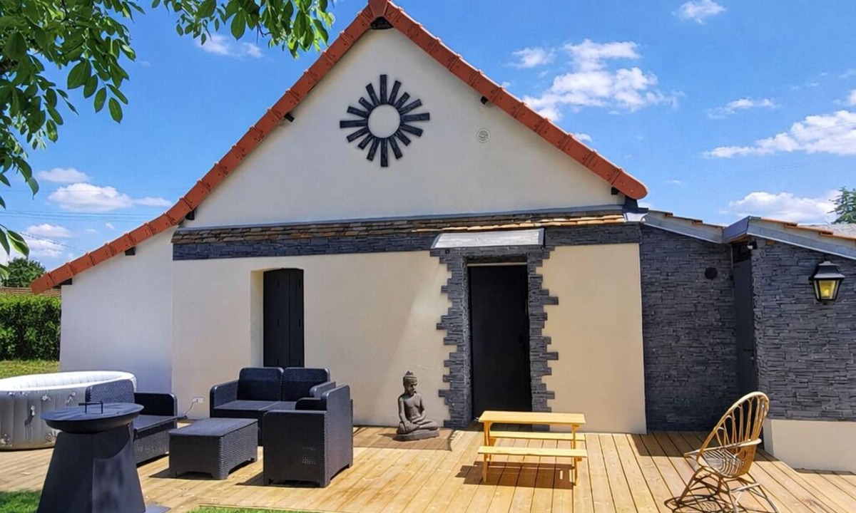 Chaon House | La Demeure du Faon 4/6 guest cottage jacuzzi swimming pool the heart of Sologne