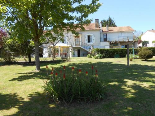 Saint-Macoux House | La forge de louis