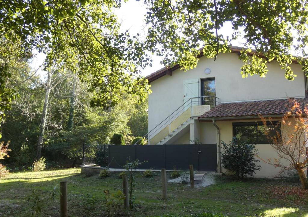 Leon House | La maison de grand-père, appt coté lac