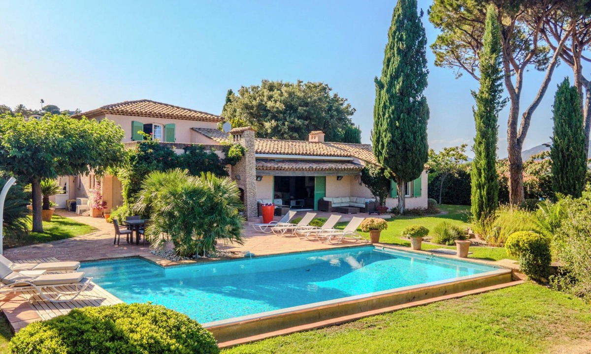 Sainte-Maxime Villa | La Marchellerie Sainte Maxime, sea view Air-conditioned, heated pool, wooded grounds