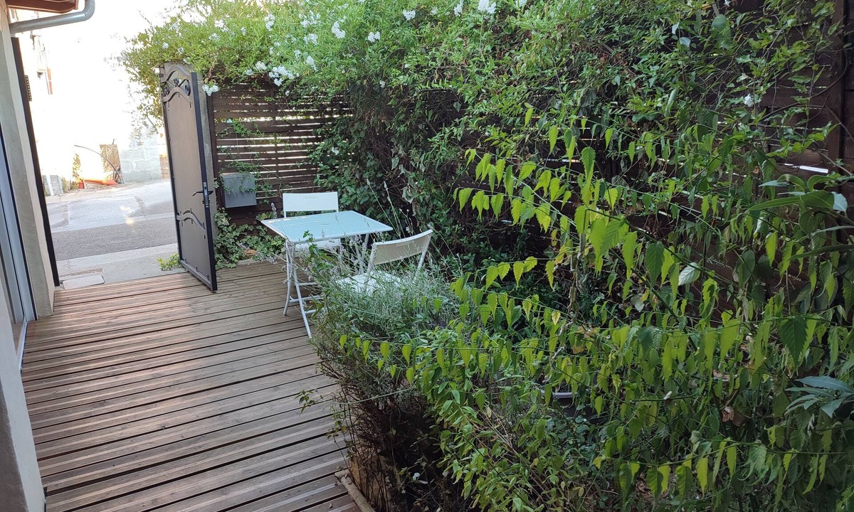 Floirac House | La Terrasse de la Caussade