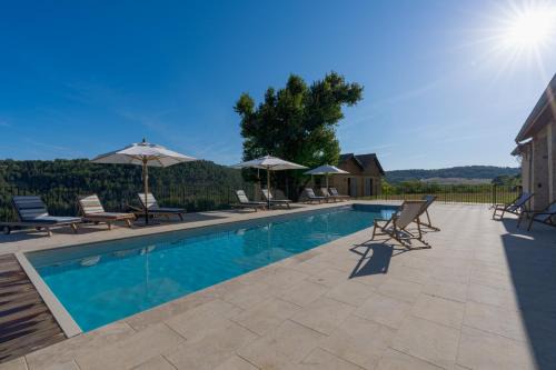 Saint-Germain-de-Belves Villa | La Vielle Ferme - Domaine privé de 80 hectares - Climatisation