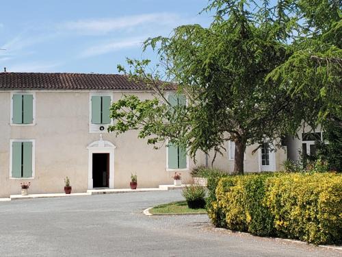 Cherac House | laferme de chez Piché