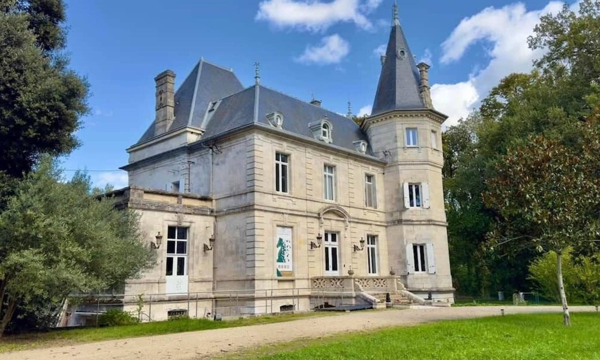 Layrac Apartment | Lagravade Castle - 1-bedroom apartment - 3rd floor