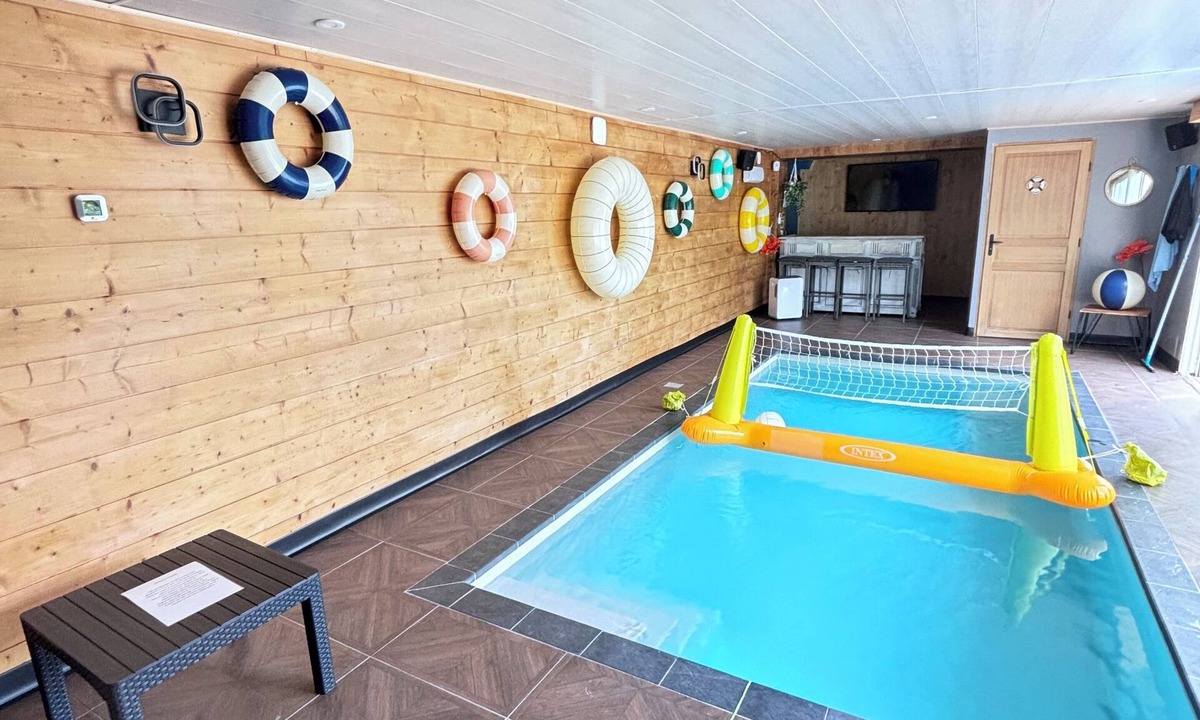 Isturits House | Large atypical house in the Basque country, sleeps 16. Indoor pool
