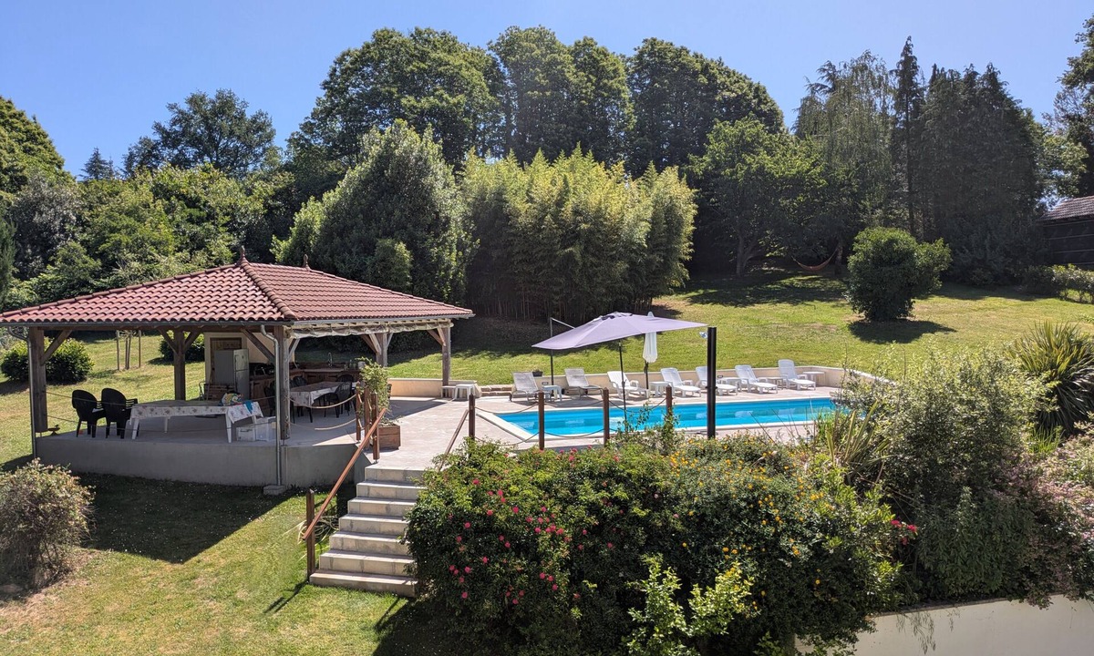 Bussiere-Galant House | Large Family Friendly Home in Rural France with Pool and Outdoor Kitchen