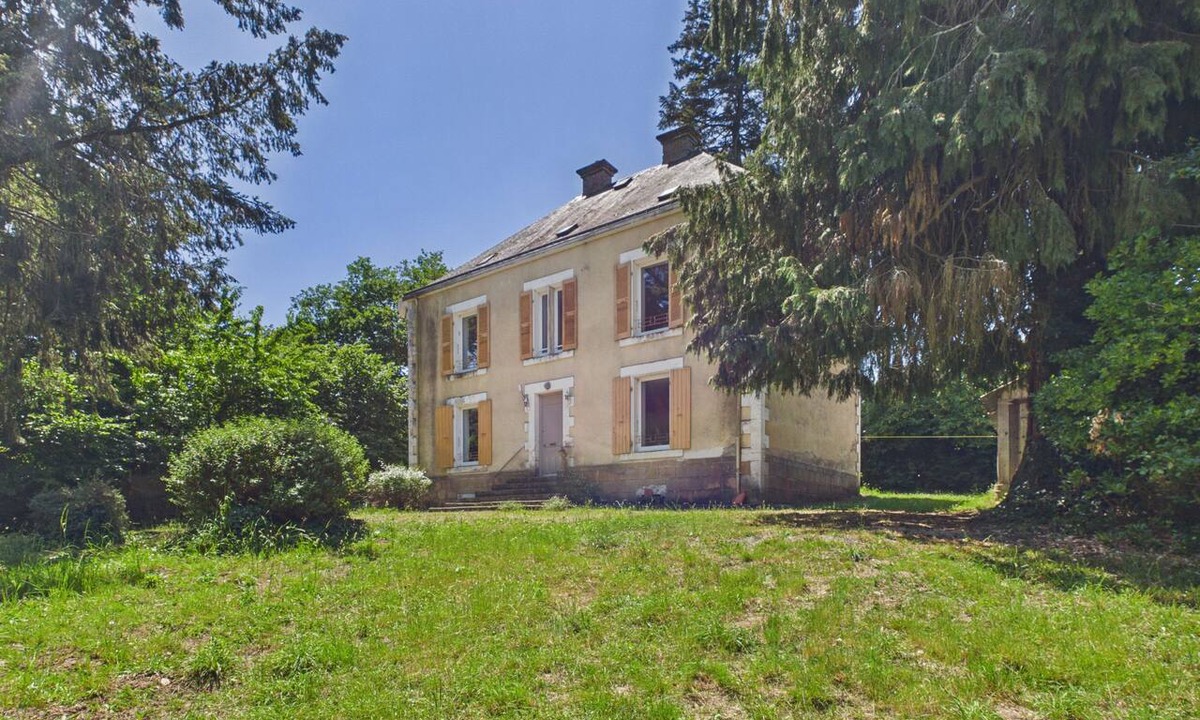 Mervent House | Large house located in the Parc de Pierre Brune-Fôret de Mervent-all comforts