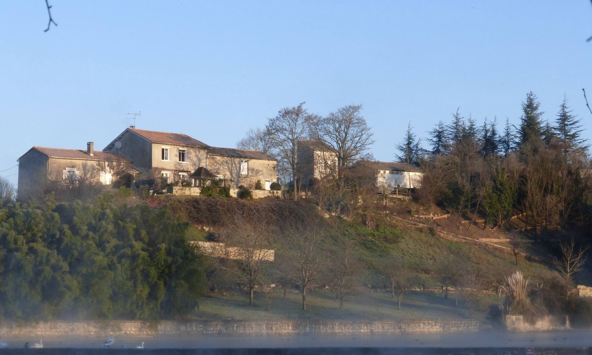 Touvre House | Large Riverfront Getaway Home