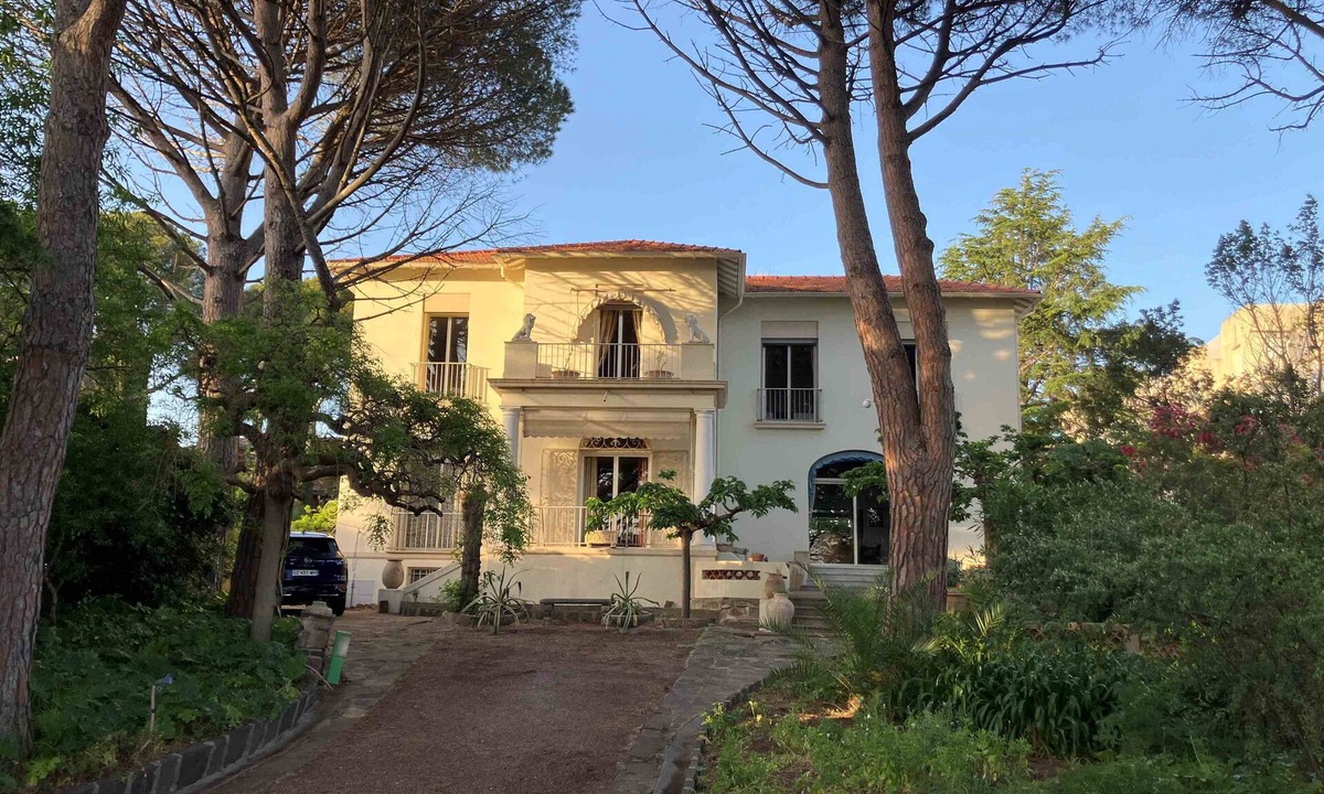 Saint-Raphael Villa | Large seaside villa, facing Santa Lucia port, walking distance to city center