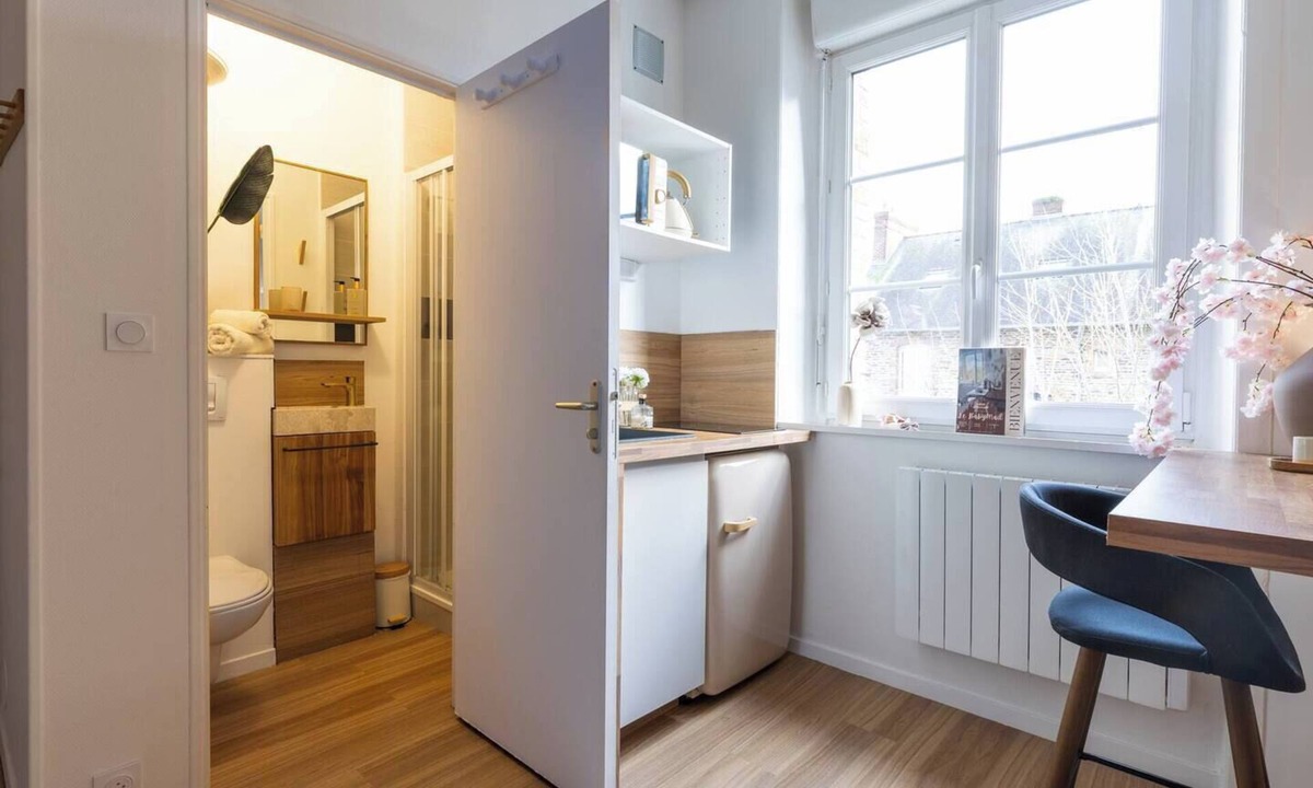 Bourg-l'Eveque Apartment | Le Baby Mail | Centre 5* | Shared parking