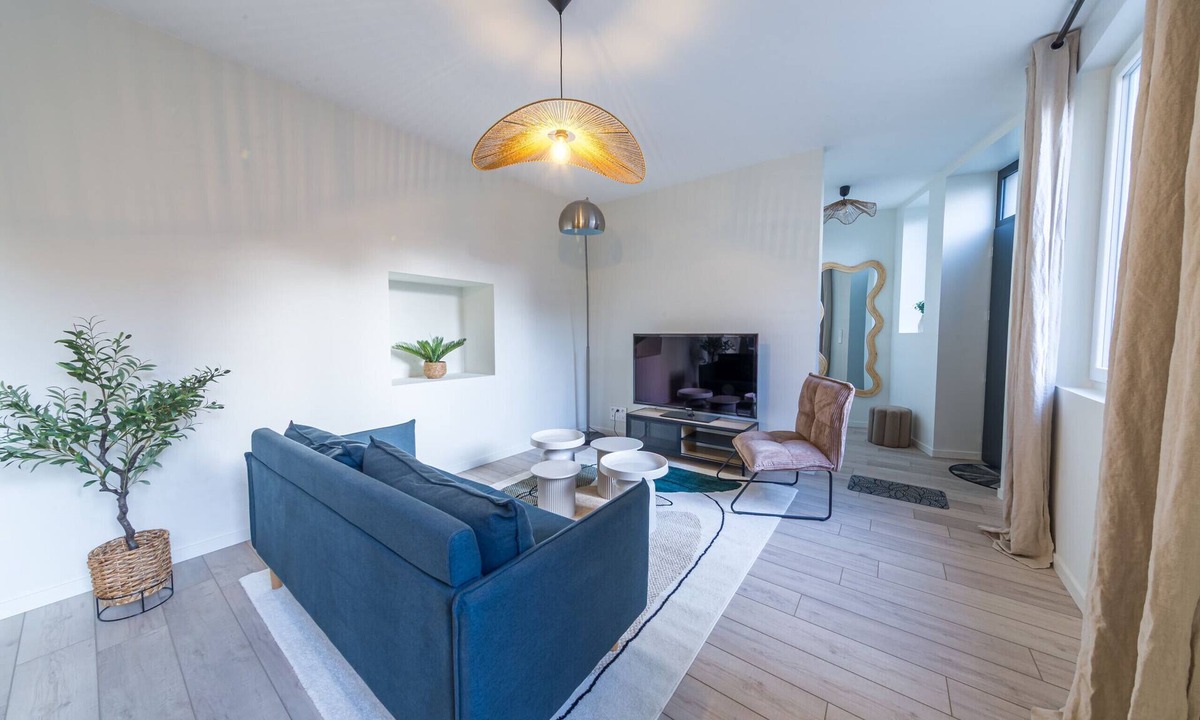 Brive-la-Gaillarde Apartment | Le Berthelot Coeur de Brive - 2 Bedrooms - Parking