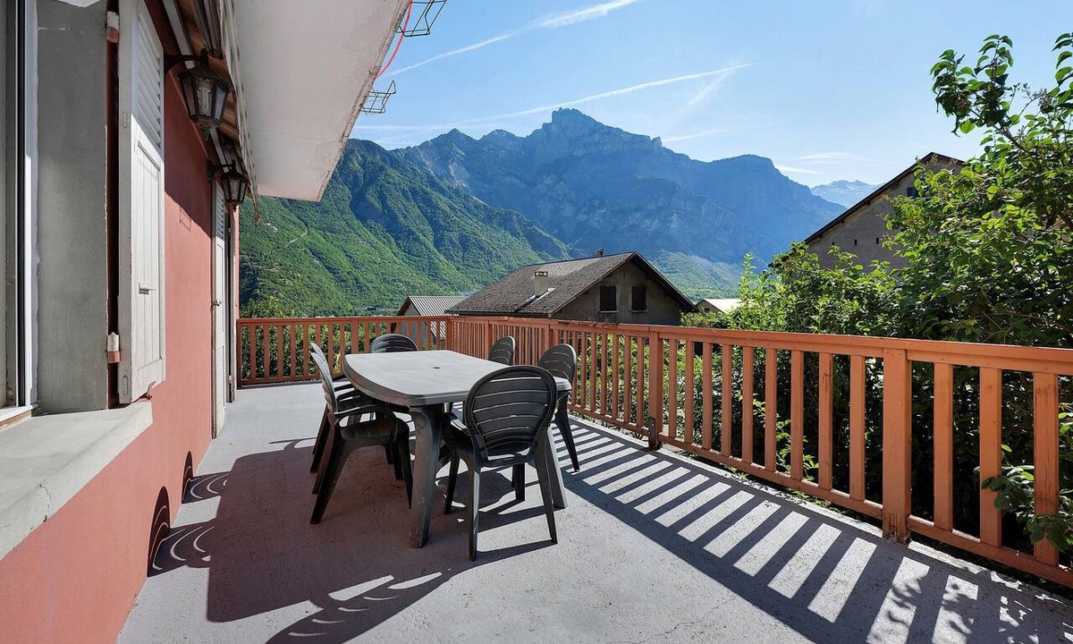 Montricher-Albanne Apartment | Le Bochet Apartment – Mountain Retreat for 4 with Terrace, Parking, and Stunning Views