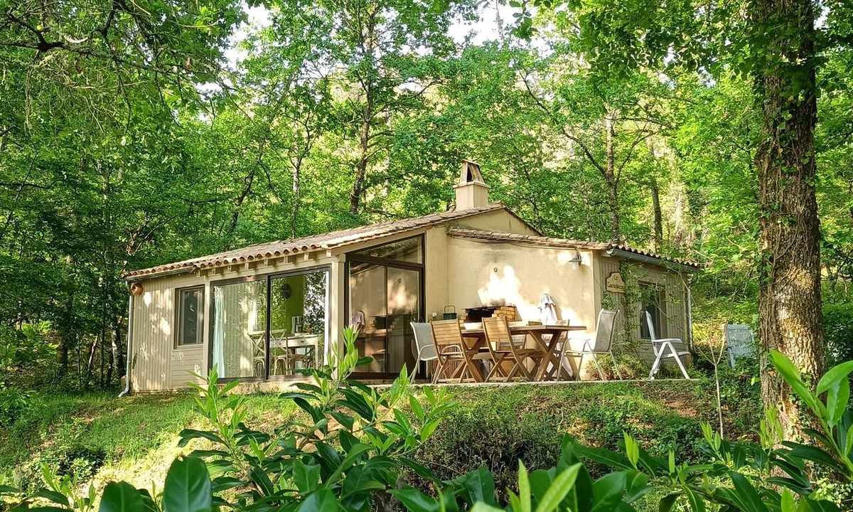Saint-Pompont Cottage | Le Châtaignier, located on the magnificent Domaine de Cournet Haut