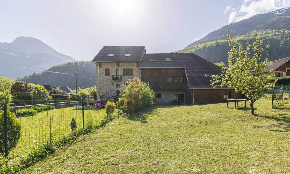 Saint-Etienne-de-Cuines House | LE Colombier - St-etienne-de-cuines