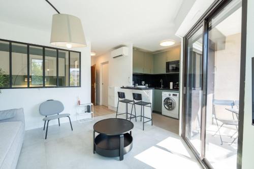 Juan-les-Pins Apartment | Le Cosy Azuréen - Welkeys