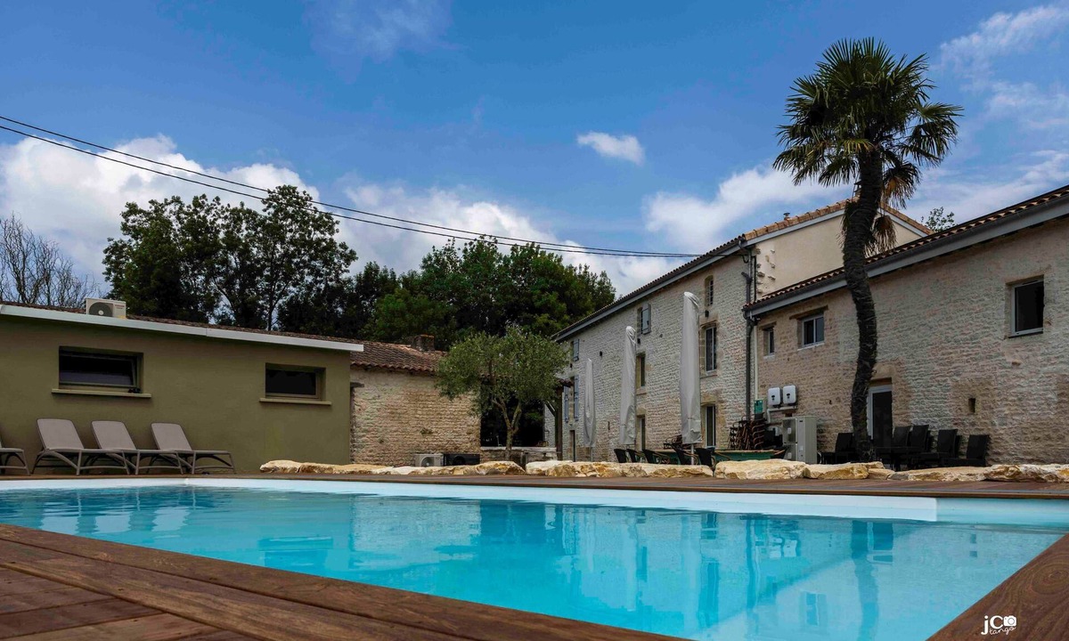 Pamproux Bed & Breakfast | Le Petit Courault, authenticity and charm
