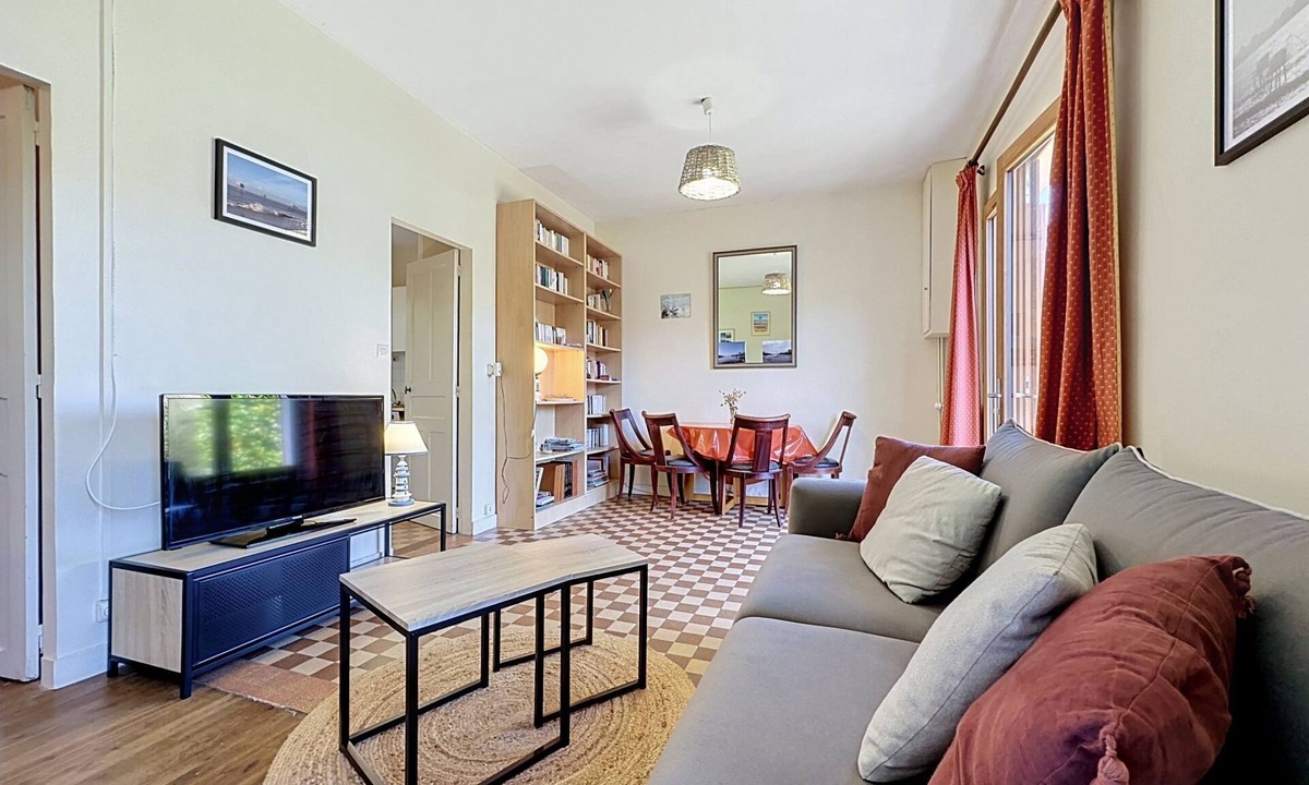 Tharon-Plage House | Les Ajoncs by Interhome
