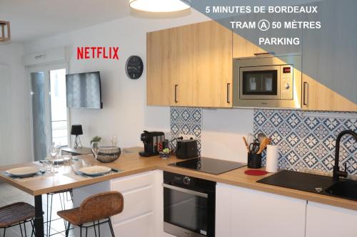 Cenon Apartment | Les cèdres - parking privé -Tram A 50 m - loggia 9m2
