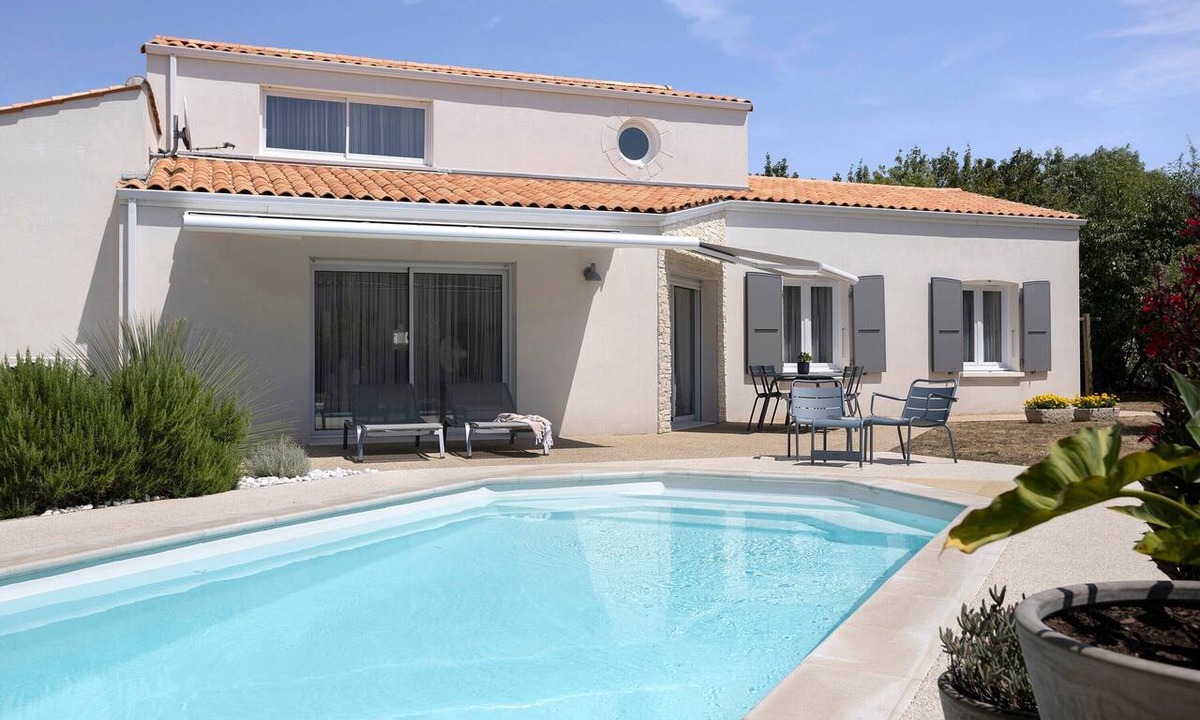 La Jarrie Bed & Breakfast | Les Chambres De Miloly Guesthouse – La Jarrie (17)