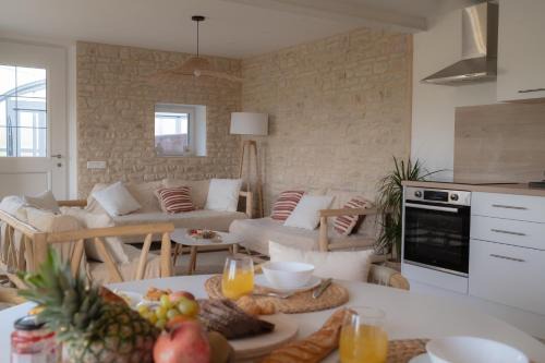 Ecrosnes House | LES MAISONS DE GIROUDET 2ch cosy sauna et piscine