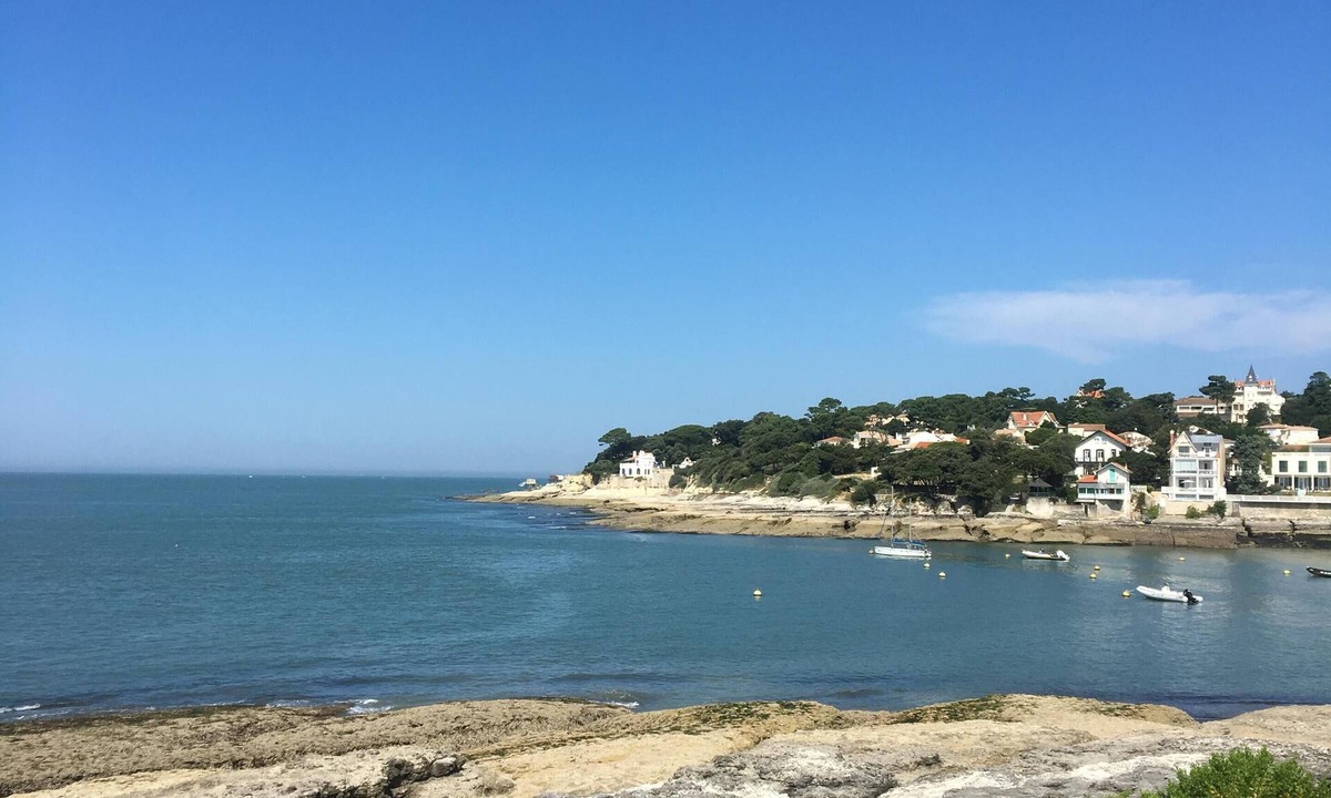 Reaux House | Les Vendangeurs - Sleeps 2 (1 Bedroom) - Stylish House With Heated Pool