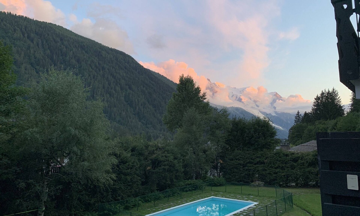 Chamonix-Mont-Blanc Apartment | Light in chalet apartment, beautiful view of Mont Blanc, 200m from the slopes