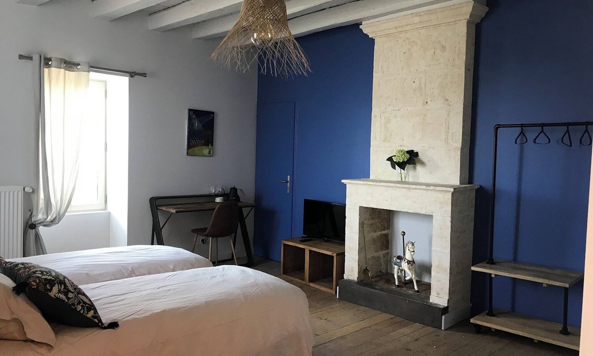 Bessines Bed & Breakfast | Logis de Pierre Levée - Bed and breakfast 5 minutes from Niort (79)
