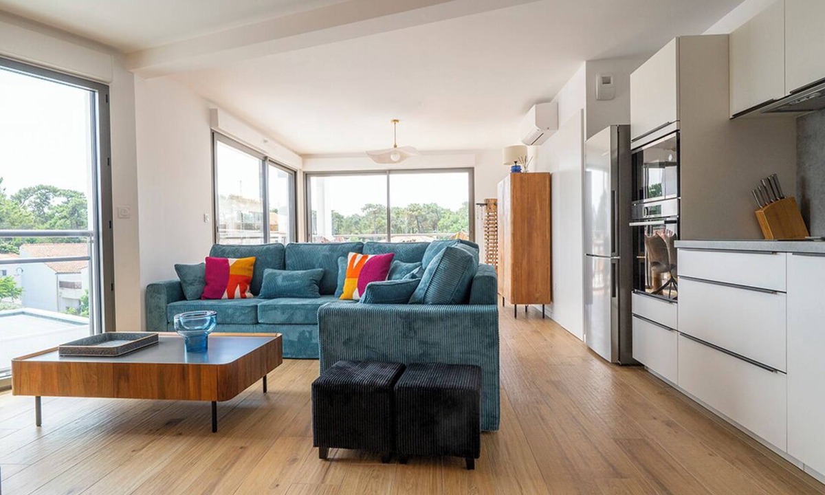 La Palmyre Apartment | Luxury, air-conditioned apartment with rooftop terrace and spa – La Palmyre, near the beach