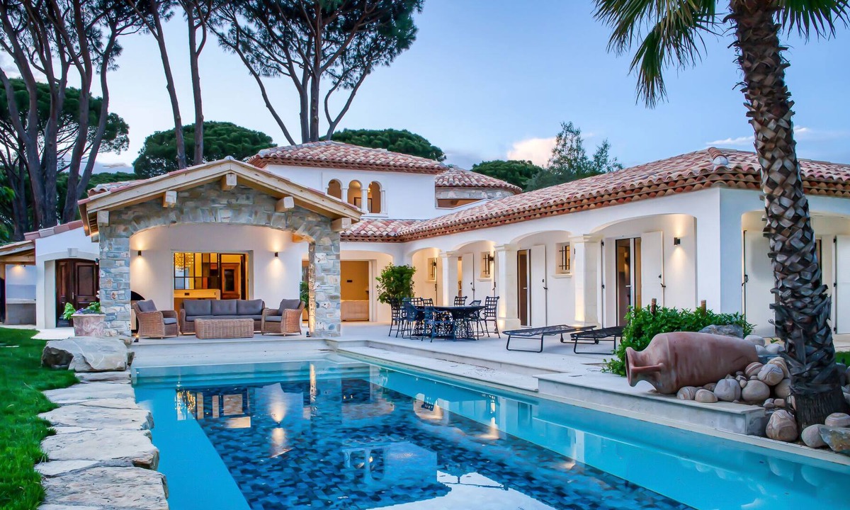 Cogolin Villa | Magnifique Propriété au Calme Avec Piscine