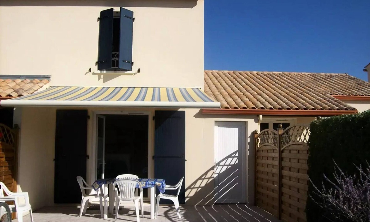 Bretignolles-sur-Mer Villa | Mais 3 rooms sleeps 4 BRETIGNOLLES SUR MER