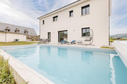 Ydes House | Maison de Maud - RDC