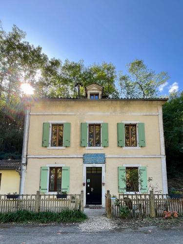 Meilhan-sur-Garonne Hostel | Maison Eclusière le Coup de Pompe