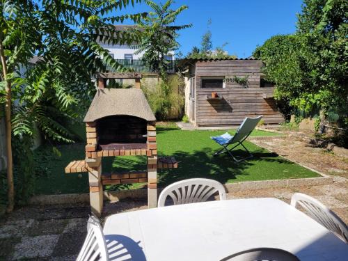 Madeleine - Saint-Leonard House | Maison jardin 4 chambres Parking Gratuit
