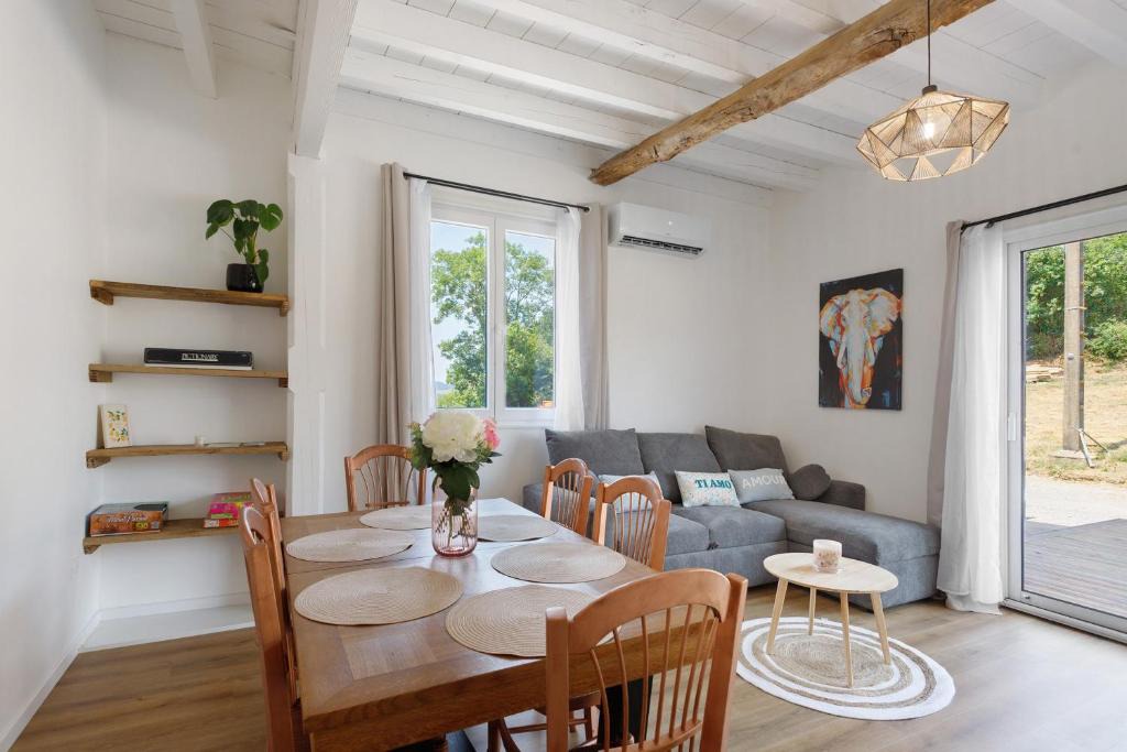 Larribar-Sorhapuru House | Maison Mendi Borda Pays Basque