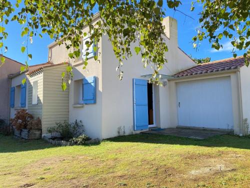 Bretignolles-sur-Mer House | Maison Vacances Proche Mer et Centre-ville - Jardin Privé, Terrasse, Animaux Bienvenus - FR-1-231-239