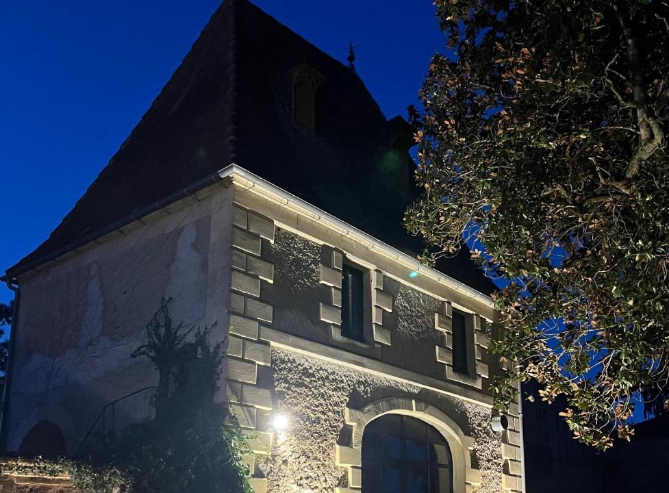 Saint-Jean-de-Blaignac Bed & Breakfast | Malis Castera Le Petit Château