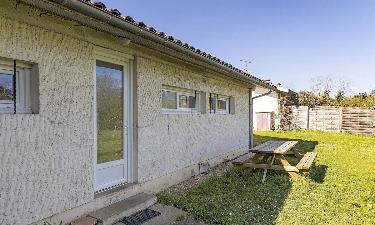 Blanquefort House | Mirabel Cottage at Château Saint Ahon