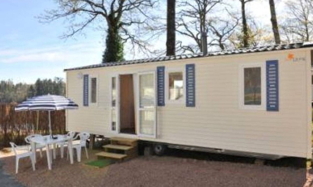 Rochechouart House | Mobile Home for 4 with Terrace