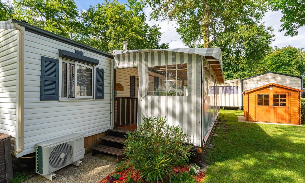 Semussac House | Mobile Home 'Mobil Home 6p Near the Sea' with Private Terrace