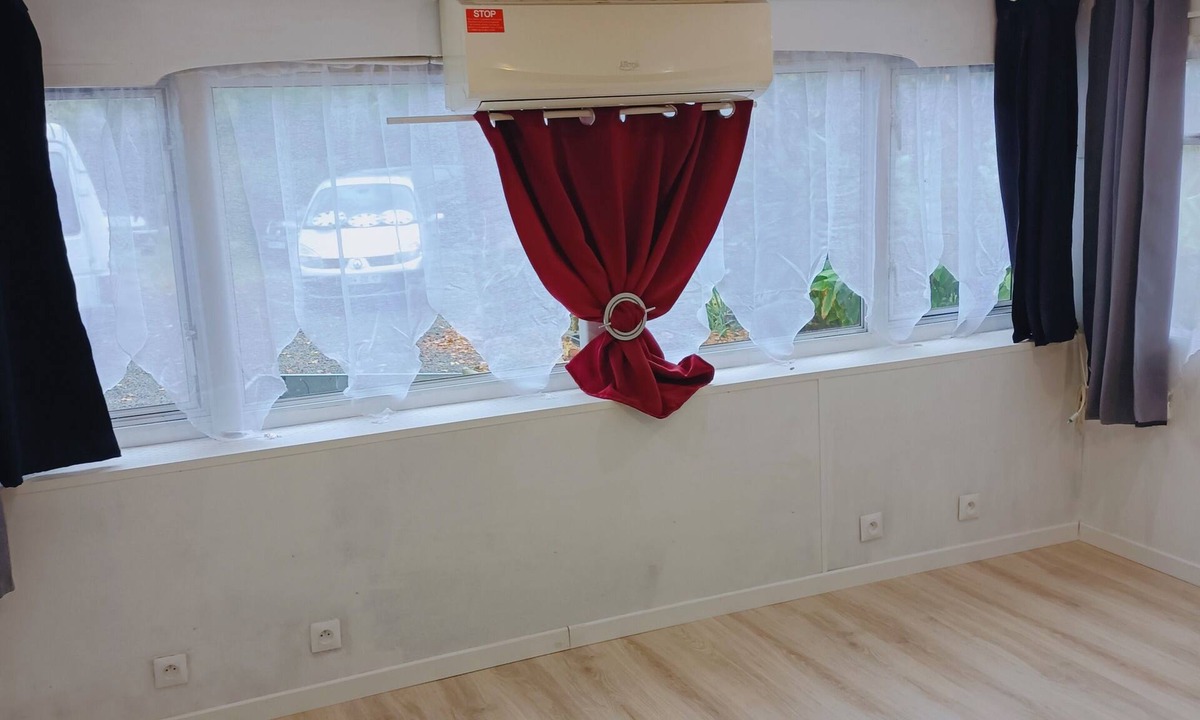 Montils House | Mobile home with terrace. A rental suited to family vacations