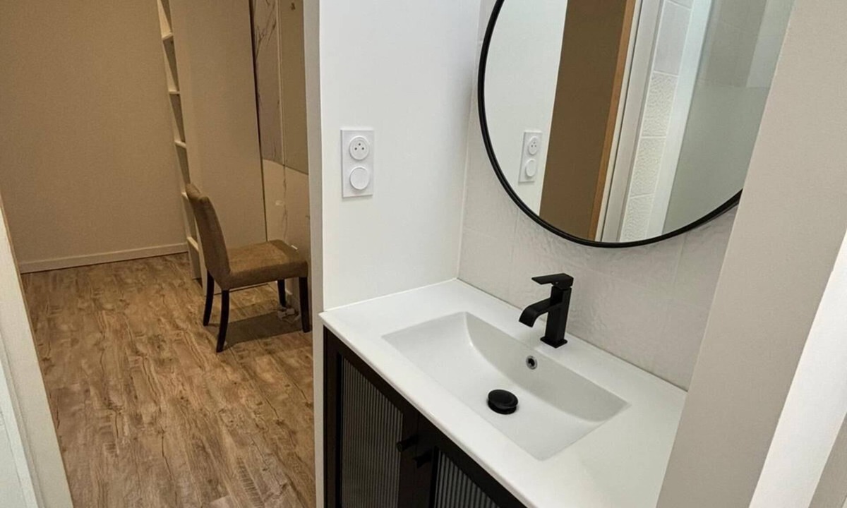 Salleboeuf House | Modern 3-bedroom house with terrace and parking