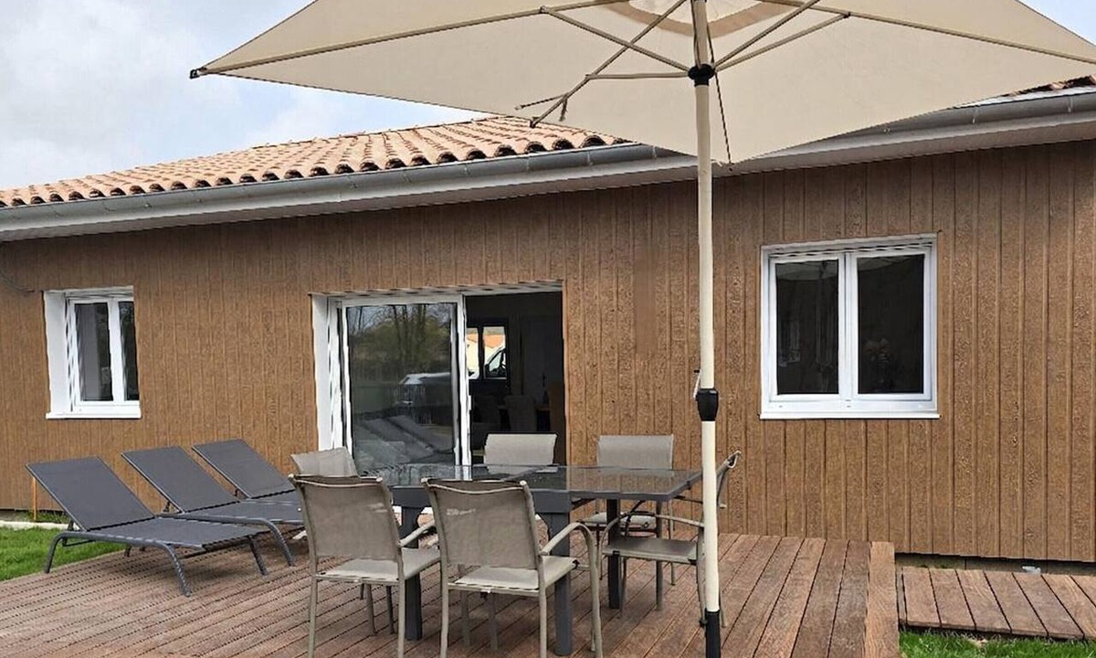 Le Fleix Cottage | Modern house, AC, pets welcome