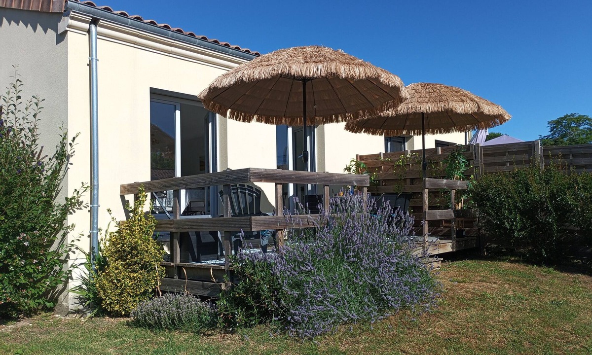 Saint-Ciers-dAbzac House | Near Saint Emilion/Libourne - Gîte T3 classé 3* 65m² Garden and Parking