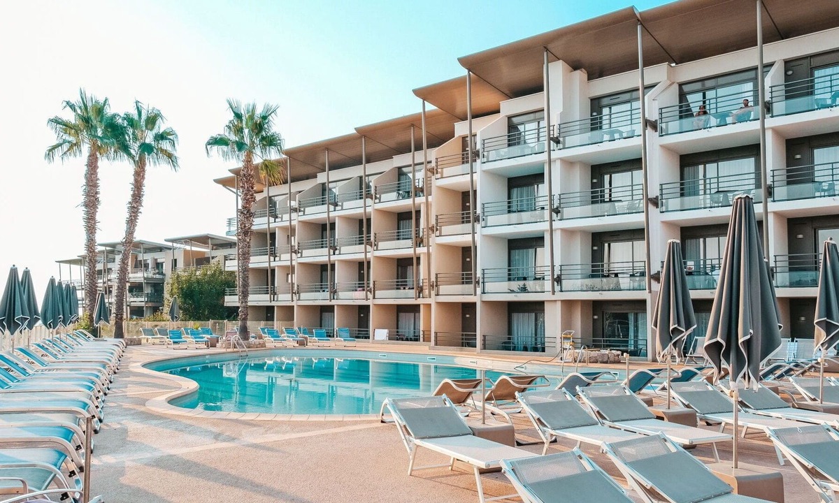 Plaine de la Brague Apartment | Nice apartment for 2 guests with A/C, WIFI, pool, TV and balcony