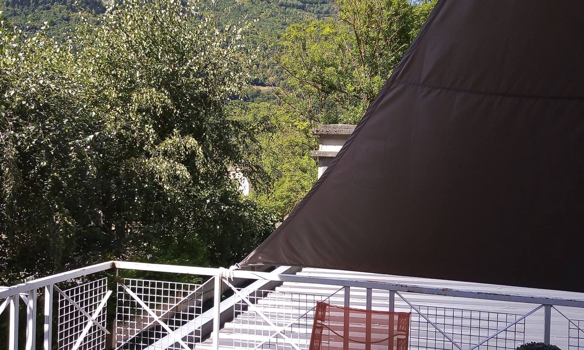 Luz-Saint-Sauveur House | Nice renovated 110m2 apartment in village center house for 6 people